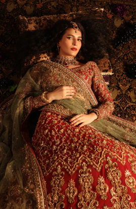  Top 10 Luxury Clothing Brands in Pakistan | waow.pk
