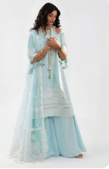 Top 10 Trending Clothing Brands in Pakistan | Waow.pk