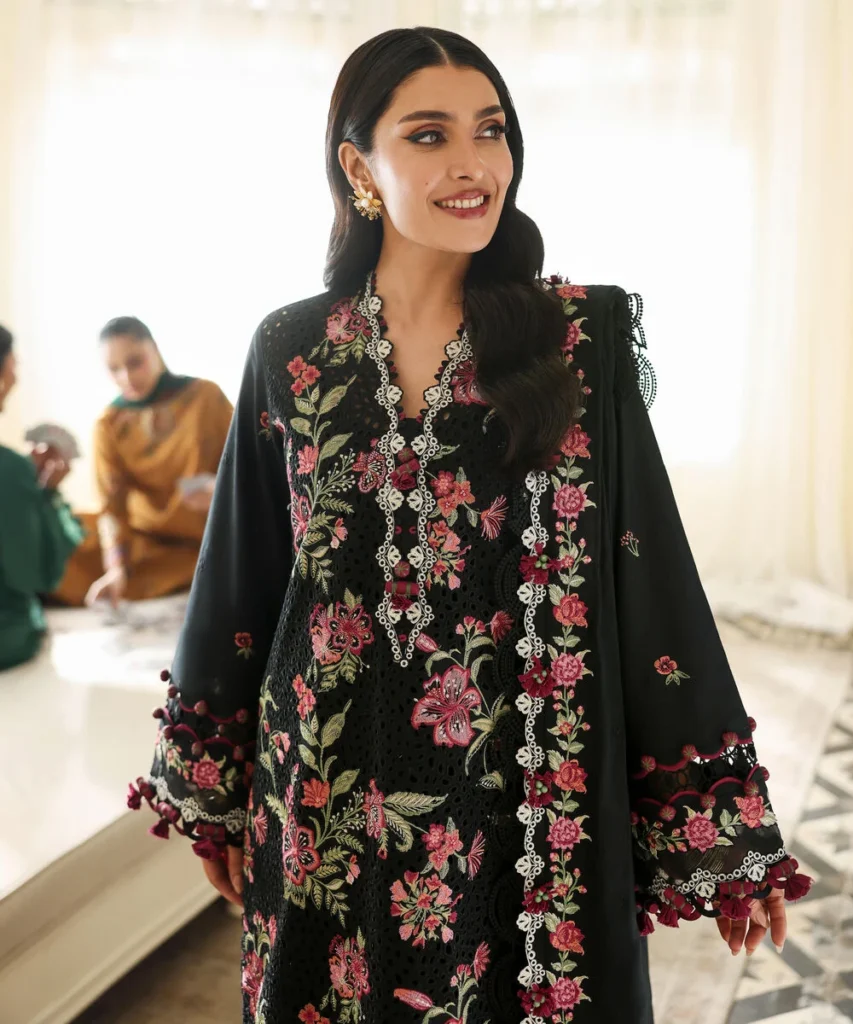 Top Pakistani Lawn Brands to Wear This Summer 2026
