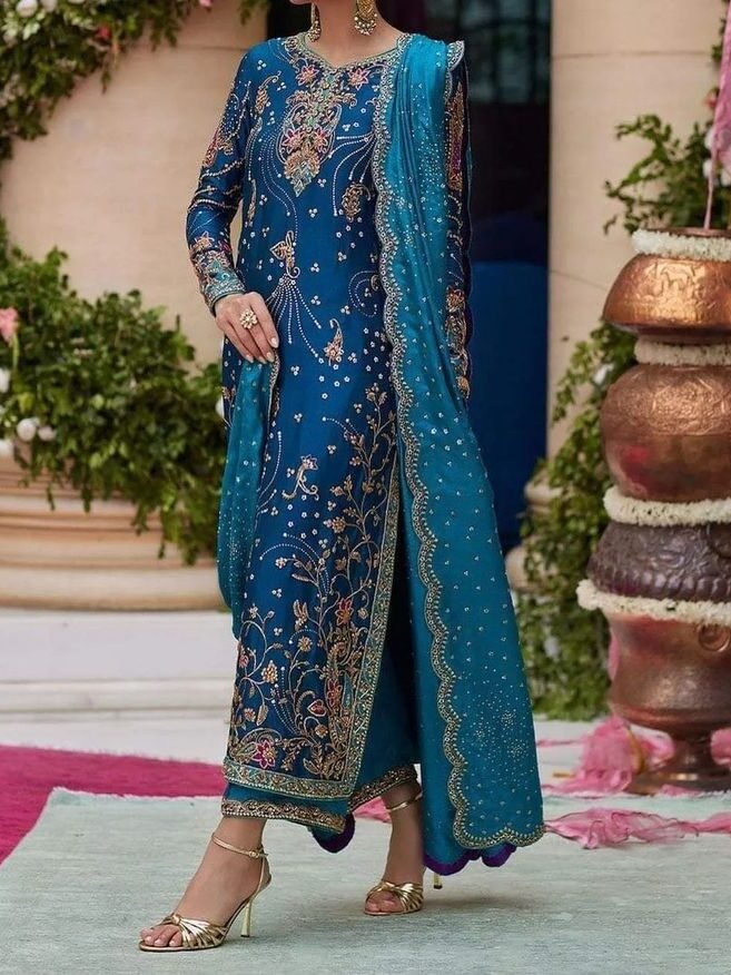 Trending Colors in Pakistani Women Fashion 2026
