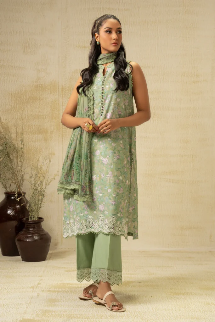 Top 10 Ladies Clothing Brands in Pakistan | Waow.pk
