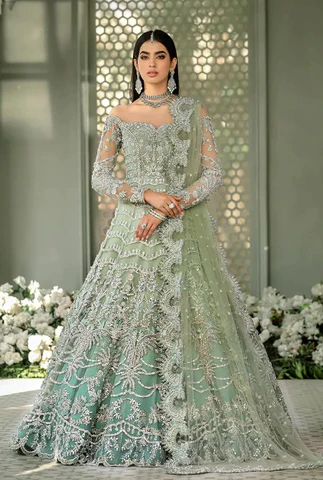 Wedding Season Outfit Guide for Pakistani Women