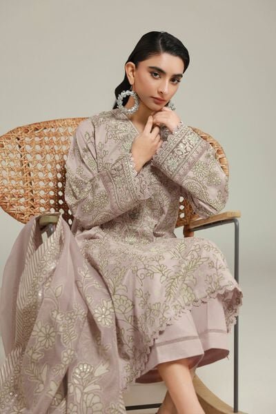 Khaadi New Arrivals: Top Trends This Season
