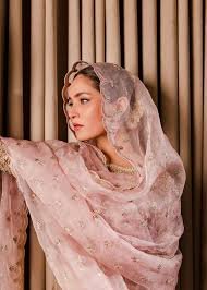 Best Dupatta Styling Ideas for Weddings | Waow.pk