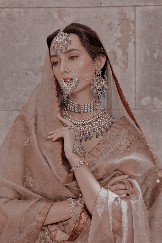 Best Dupatta Styling Ideas for Weddings | Waow.pk
