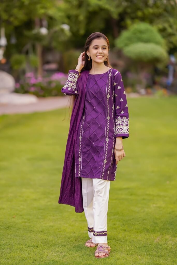 Pakistani Dresses for Teenage Girls 2026: Style Guide